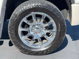 2014 GMC SIERRA 1500 CREW CAB PICKUP V8 ECOTEC3 FF 6.2L DENALI PICKUP 4D 5 3/4 FT - The Auto Lot