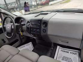 2006 FORD F150 REGULAR CAB PICKUP V6, 4.2 LITER STX PICKUP 2D 6 1/2 FT