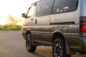 1995 TOYOTA HIACE VAN 1KZ-TE SUPER CUSTOM LIMITED