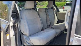 2015 Toyota Sienna Le Minivan 4d - Image 24