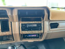 1986 FORD F250 PICKUP 6.9 V8 DIESEL XLT LARIAT REG CAB  PICK UP - The Auto Lot