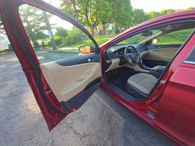 2013 HYUNDAI SONATA SEDAN 4-CYL, PZEV, 2.4 LITER GLS SEDAN 4D