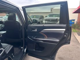 2017 TOYOTA HIGHLANDER SUV V6, 3.5 LITER XLE SPORT UTILITY 4D