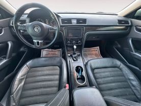 2014 Volkswagen Passat 1.8t Sel Premium Sedan 4d - Image 10