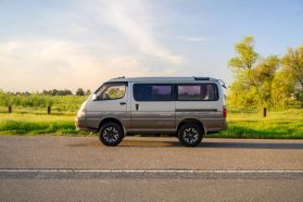 1995 TOYOTA HIACE VAN 1KZ-TE SUPER CUSTOM LIMITED