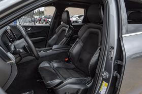 2019 VOLVO XC60 SUV 4-CYL, DRIVE-E, TURBO, 2.0 LITER T5 R-DESIGN SPORT UTILITY 4D