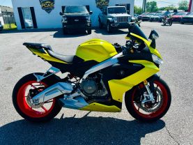 2022 APRILIA RS 660 SPORTBIKES - -