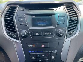 2014 Hyundai Santa Fe - Image 29