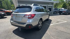 2018 Subaru Outback - Image 5