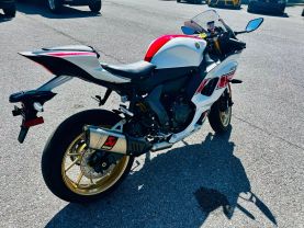 2022 YAMAHA YZF-R7 WORLD GP 60TH ANNIVERSARY EDITION SPORTBIKES - -