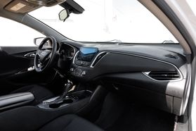 2020 Chevrolet Malibu - Image 16