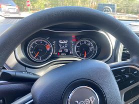 2019 JEEP CHEROKEE SUV 4-CYL, ZERO EVAP, 2.4 LITER LATITUDE SPORT UTILITY 4D