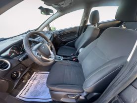 2019 Ford Fiesta Se Hatchback 4d - Image 9