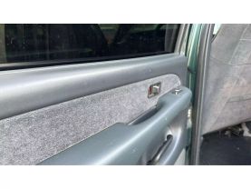 2002 CHEVROLET SILVERADO 2500 HD CREW CAB PICKUP V8, 6.0 LITER LONG BED