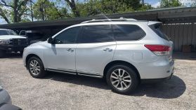 2013 Nissan Pathfinder - Image 8