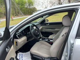 2016 Kia Optima - Image 9