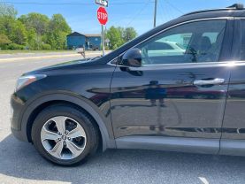 2014 Hyundai Santa Fe - Image 2