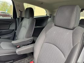 2017 CHEVROLET TRAVERSE SUV V6, 3.6 LITER LT SPORT UTILITY 4D