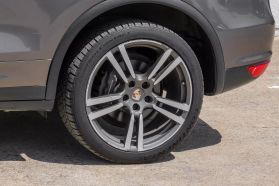 2013 Porsche Cayenne - Image 56