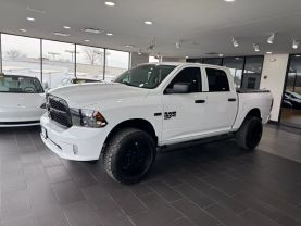2019 RAM 1500 CLASSIC CREW CAB PICKUP V8, HEMI, 5.7 LITER TRADESMAN PICKUP 4D 5 1/2 FT