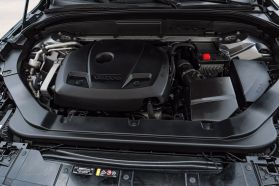 2019 VOLVO XC60 SUV 4-CYL, DRIVE-E, TURBO, 2.0 LITER T5 R-DESIGN SPORT UTILITY 4D