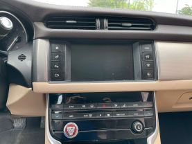 2017 Jaguar Xf - Image 23