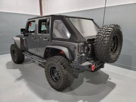 2017 Jeep Wrangler Unlimited - - Image 5