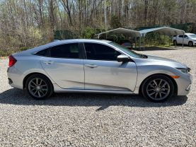 2019 HONDA CIVIC SEDAN 4-CYL, PZEV, TURBO, 1.5 LITER EX-L SEDAN 4D at T&T Repairables - used car dealership in Spencer, Indiana.