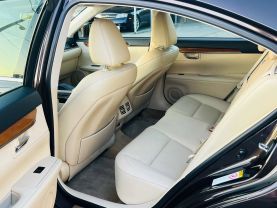 2013 LEXUS ES