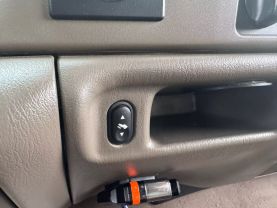 2003 FORD F250 SUPER DUTY CREW CAB PICKUP V8, TURBO DIESEL, 6.0L LARIAT PICKUP 4D 6 3/4 FT