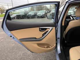 2012 HYUNDAI ELANTRA