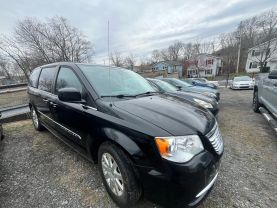 2016 CHRYSLER TOWN & COUNTRY VAN V6, 3.6 LITER TOURING MINIVAN 4D
