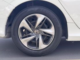2017 HONDA CIVIC SEDAN 4-CYL, I-VTEC, 2.0 LITER LX W/HONDA SENSING SEDAN 4D
