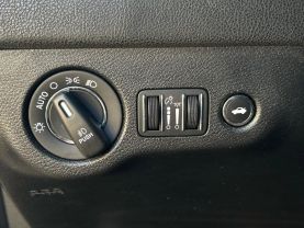 2018 CHRYSLER 300 SEDAN - AUTOMATIC - Dart Auto Group