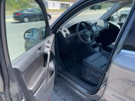 2013 Volkswagen Tiguan - Image 6