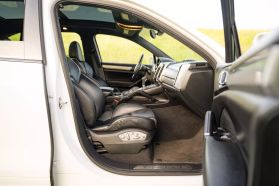 2012 PORSCHE CAYENNE SUV M4851 TURBO