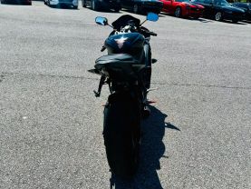 2016 YAMAHA YZF-R6 (MATTE GRAY) SPORTBIKES - -