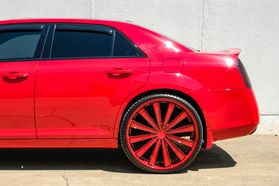 2014 Chrysler 300 - Image 13
