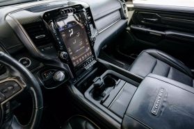 2019 RAM 1500 CREW CAB PICKUP V8, HEMI, 5.7 LITER LIMITED PICKUP 4D 5 1/2 FT