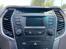 2014 Hyundai Santa Fe - Image 28