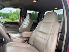 2003 FORD F250 SUPER DUTY CREW CAB PICKUP V8, TURBO DIESEL, 6.0L LARIAT PICKUP 4D 6 3/4 FT