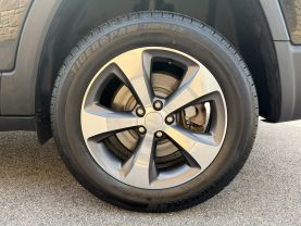 2019 JEEP CHEROKEE SUV V6, 3.2 LITER LIMITED SPORT UTILITY 4D - Gesner Auto Inc in Taunton, MA, 41.88613, -71.14527