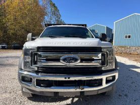2018 FORD F550 SUPER DUTY CREW CAB & CHASSIS CAB_CHASSIS V8, TURBO DIESEL, 6.7 LITER XL CAB & CHASSIS 4D at T&T Repairables - used car dealership in Spencer, Indiana.