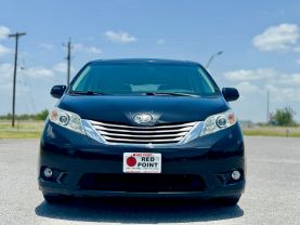 2017 TOYOTA SIENNA PASSENGER V6, 3.5 LITER XLE PREMIUM MINIVAN 4D