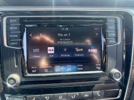 2016 Volkswagen Passat - Image 13