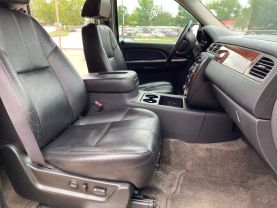 2009 CHEVROLET SUBURBAN 1500 SUV V8, FLEX FUEL, 5.3 LITER LT SPORT UTILITY 4D