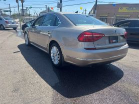 2016 Volkswagen Passat - Image 5
