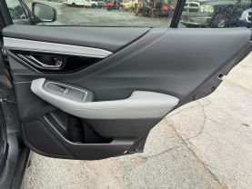 2021 SUBARU OUTBACK WAGON 4-CYL, 2.5 LITER LIMITED WAGON 4D