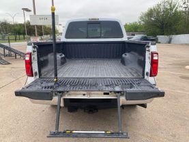 2010 FORD F250 SUPER DUTY CREW CAB PICKUP V8, TURBO DSL 6.4L LARIAT PICKUP 4D 6 3/4 FT