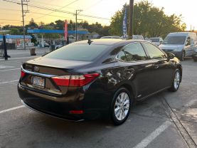 2013 LEXUS ES